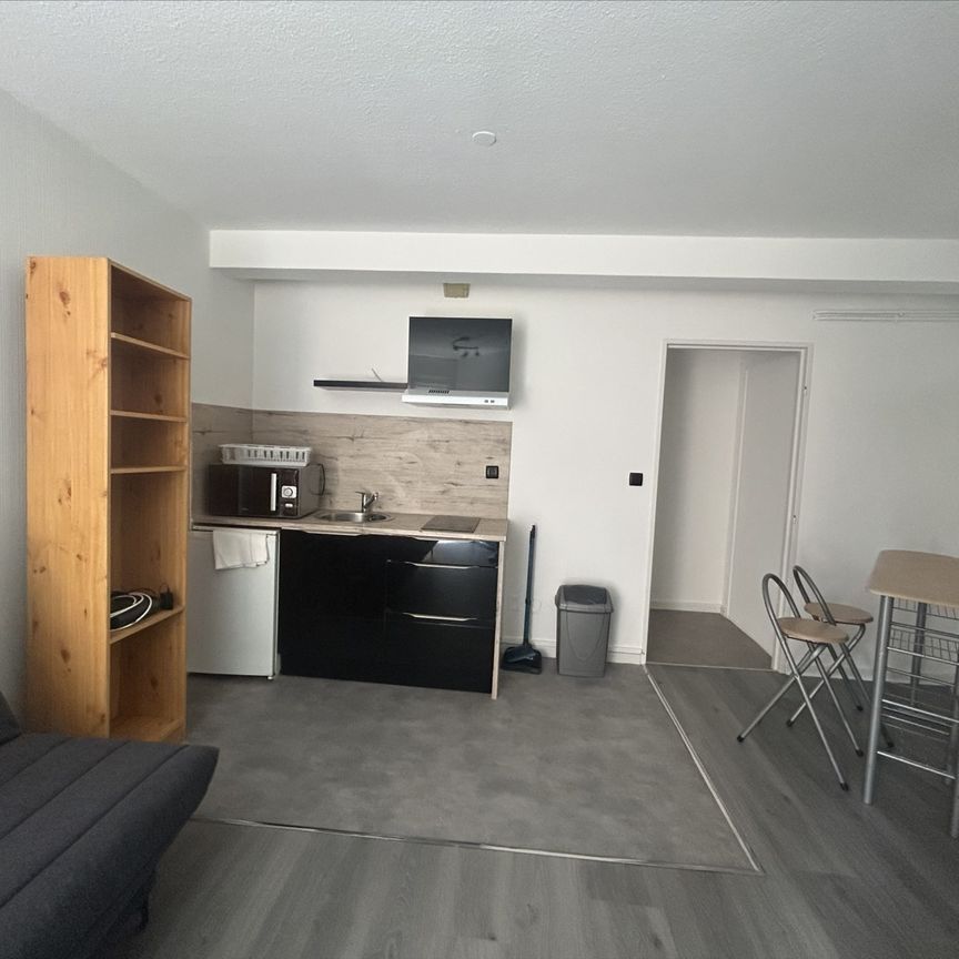 Location Appartement 1 pièce 19m² - Photo 1