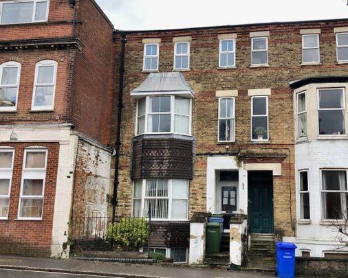 2 bedroom flat to rent - Photo 1