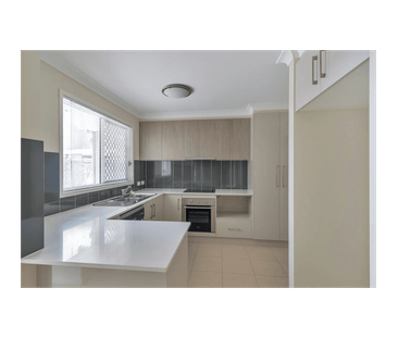Modern Townhouse In Central Location - Photo 5