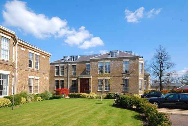 Royal Drive - Photo 1