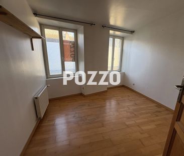 APPARTEMENT DE TYPE F3 A LOUER EN HYPER CENTRE DE CHERBOURG - Photo 1