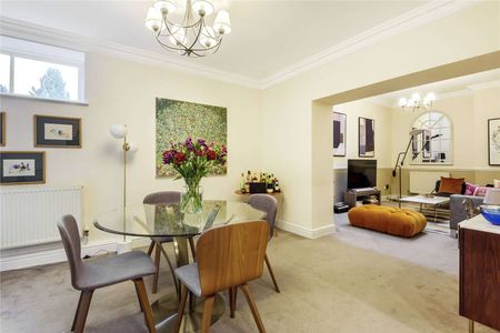 A charming three bedroom home in the heart of Sunningdale. - Photo 5