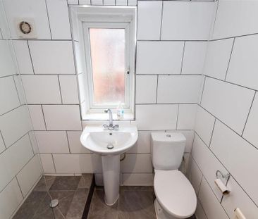 6 bedroom house to rent - Photo 3