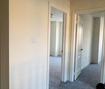 For Lease - 106 Lanark Circle, Brampton, Ontario - Photo 6