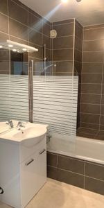 Location Appartement 4 pièces 81m² ECHIROLLES 38130 - Photo 4