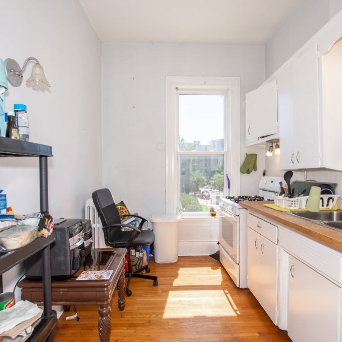 186 James St, St. Catharines - All Inclusive 1 Bedroom Unit - Photo 1