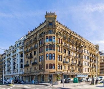 Alquiler de piso en Ramón María Lili Pasealekua - Photo 3