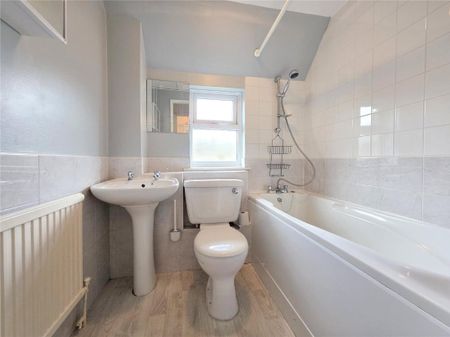 1 bed apartment to rent in Littlebury Court, Basildon, SS13 - Photo 5