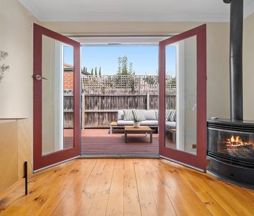 Charming, Flexible and Perfectly Positioned - Photo 2