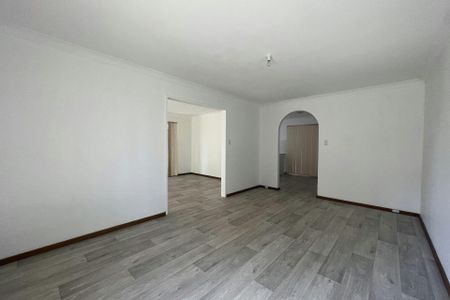 Large Family Home with Park Views - Photo 2