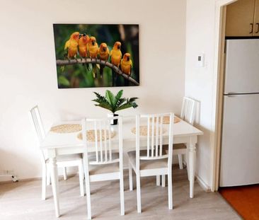 Bright apartment with fabulous views - Photo 2