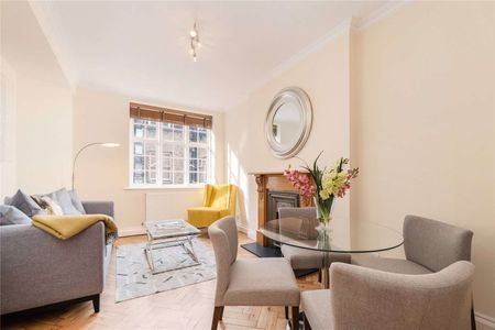 A well presented two bedroom property in one of Mayfair's most sought after locations. - Photo 2