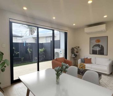 Effortless Living in a Desirable Location - Photo 4