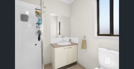 MODERN FAMILY LIVING IN THE CHASE ESTATE - Photo 3