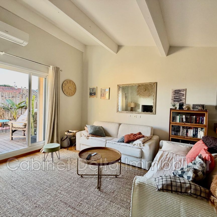 Location Appartement 2 pièces 80m² SANARY SUR MER 83110 - Photo 1