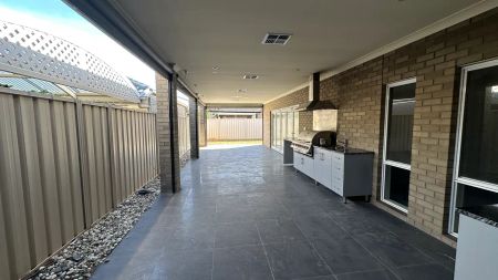 34 Moss Street, Parafield Gardens SA 5107 - Photo 3