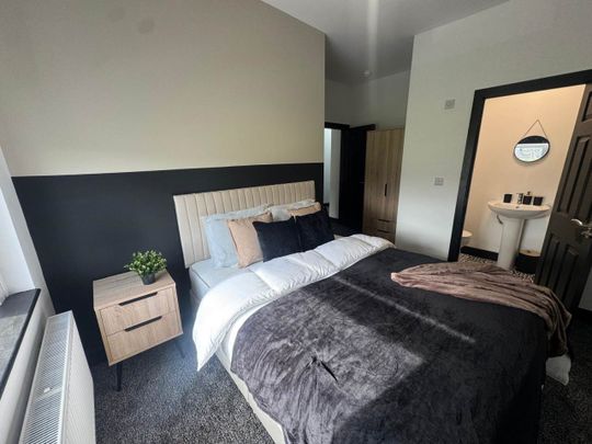 Cambrian Terrace, Beeston, Leeds - Photo 1