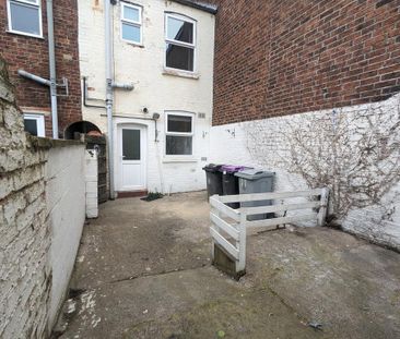 2 bedroom terraced house to rent - Photo 6