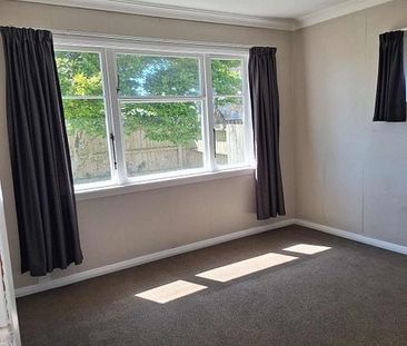 Classic family home in prime location - Photo 1