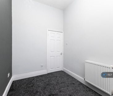 2 bedroom end of terrace house to rent - Photo 5