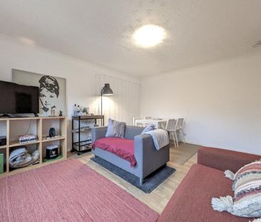 3 bedroom flat to rent - Photo 3