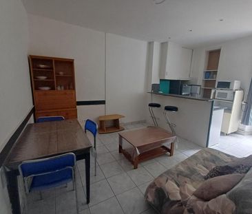 Location Appartement 2 pièces 34m² MILLAU 12100 - Photo 2