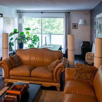 2 Bed Fully Furnished Unique Condo - 935 Sq Ft - Photo 4