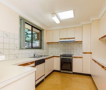 1 Warby Place, Charnwood ACT 2615 - House For Rent | Domain - Photo 3