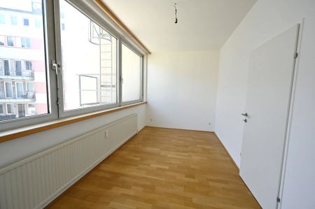 Wohnen im Zentrum – großzügig geschnittene 2-Zimmer-Wohnung Nähe Landstraße - Foto 4