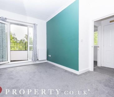 4 bedroom end of terrace house to rent - Photo 4