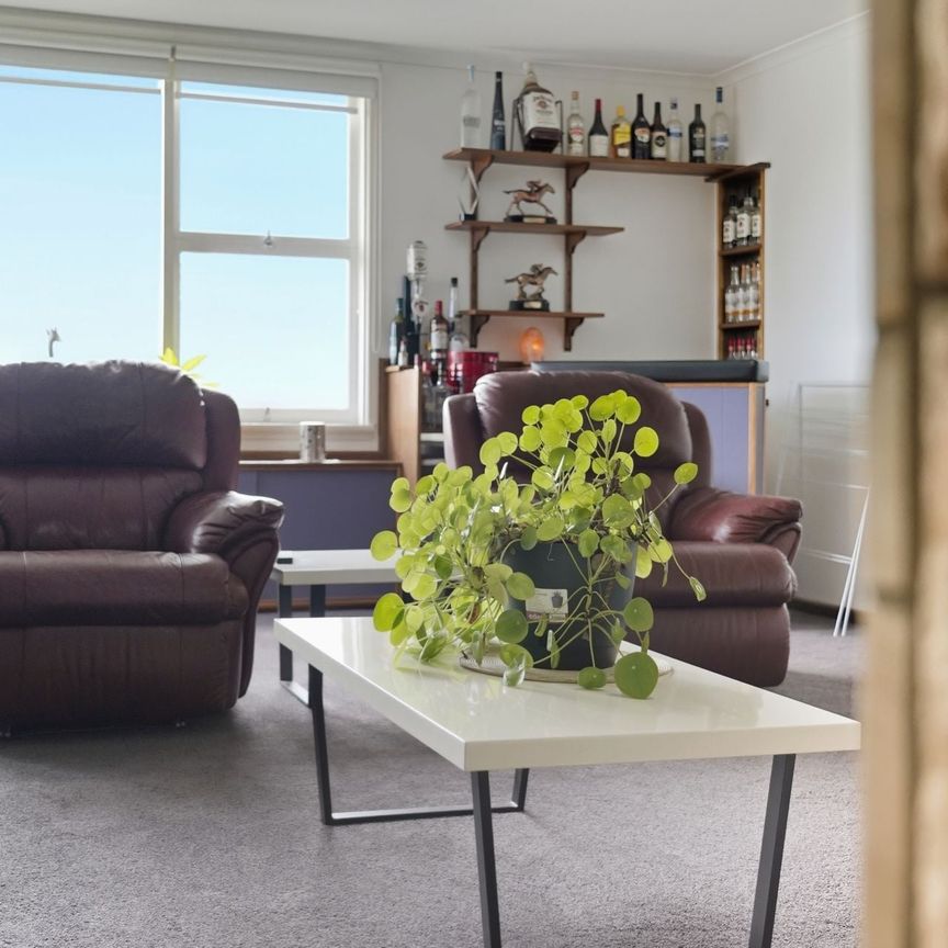 Spacious 3-Bed Home in Claremont - Photo 1