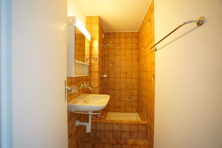 Wohnen an zentraler Lage - helle 3.5-Zimmerwohnung zu vermieten! - Photo 5