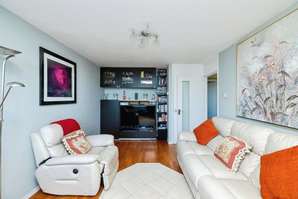 3 Bed Flat, Ward Point, SE11 - Photo 1