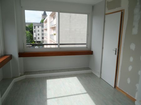 A LOUER - Quartier Avaricum - T2 de 43.07 m² avec cave. - Photo 3