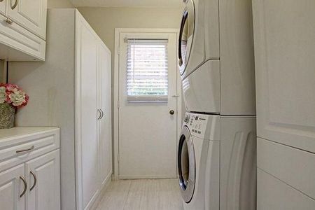 For Lease - 10 Blenheim Drive, Brampton, Ontario - Photo 3