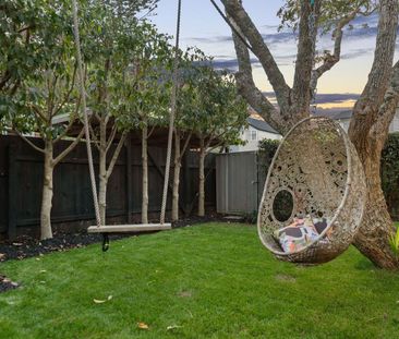 Executive Home: Your Beachside Retreat - Photo 1