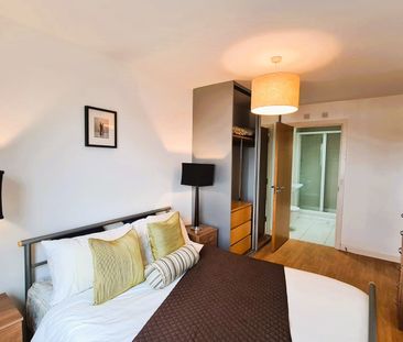 2 Bed Flat, The Lock Building, E15 - Photo 5