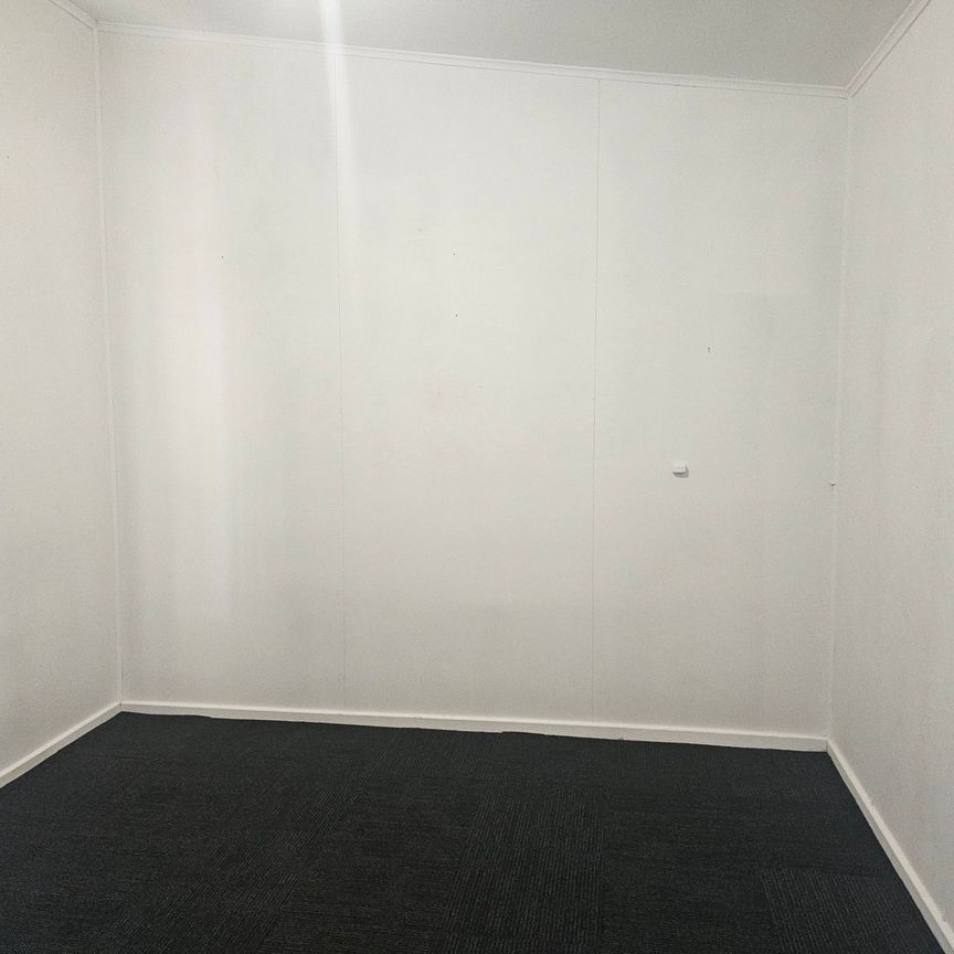 Three Bedroom Home - Available 08&sol;09&sol;2025 - Photo 1