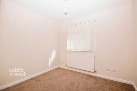 3 bedroom end of terrace house to rent - Photo 5