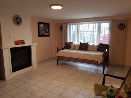 For Lease - 84 Denbigh Crescent, Toronto, Ontario - Photo 3