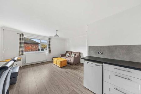 London Road, Stockton Heath, WA4 - Photo 3