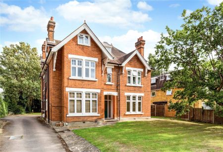 Portsmouth Road, Thames Ditton, Surrey, KT7 flat to rent - Photo 4
