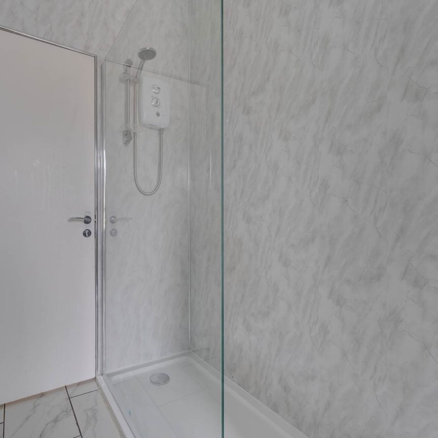 Price £695 pcm - Available Now - Unfurnished - Photo 1