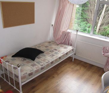 6 bedroom terraced house to rent - Photo 4