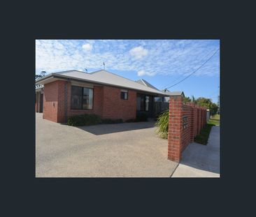 NEAT AND TIDY TWO BEDROOM UNIT! - Photo 4