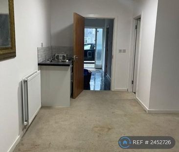 1 bedroom in a house share to rent - Photo 4