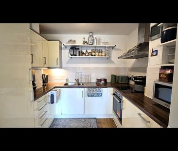 2 Bed Flat, Bartholomew House, W10 - Photo 6