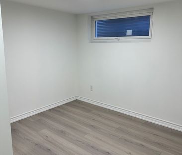 For Lease - 18 Madonna Gardens, Toronto, Ontario - Photo 5