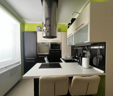 Komfortný nájom v centre mesta: Kompletne zariadený 3-izbový byt s ... - Photo 3