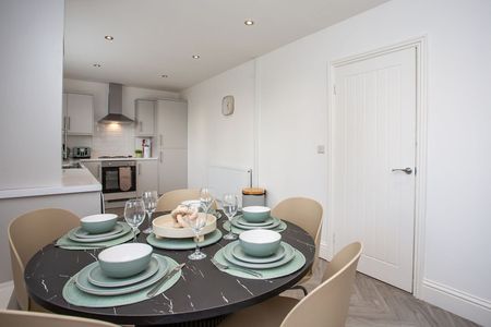 Ashby Crescent - Photo 2